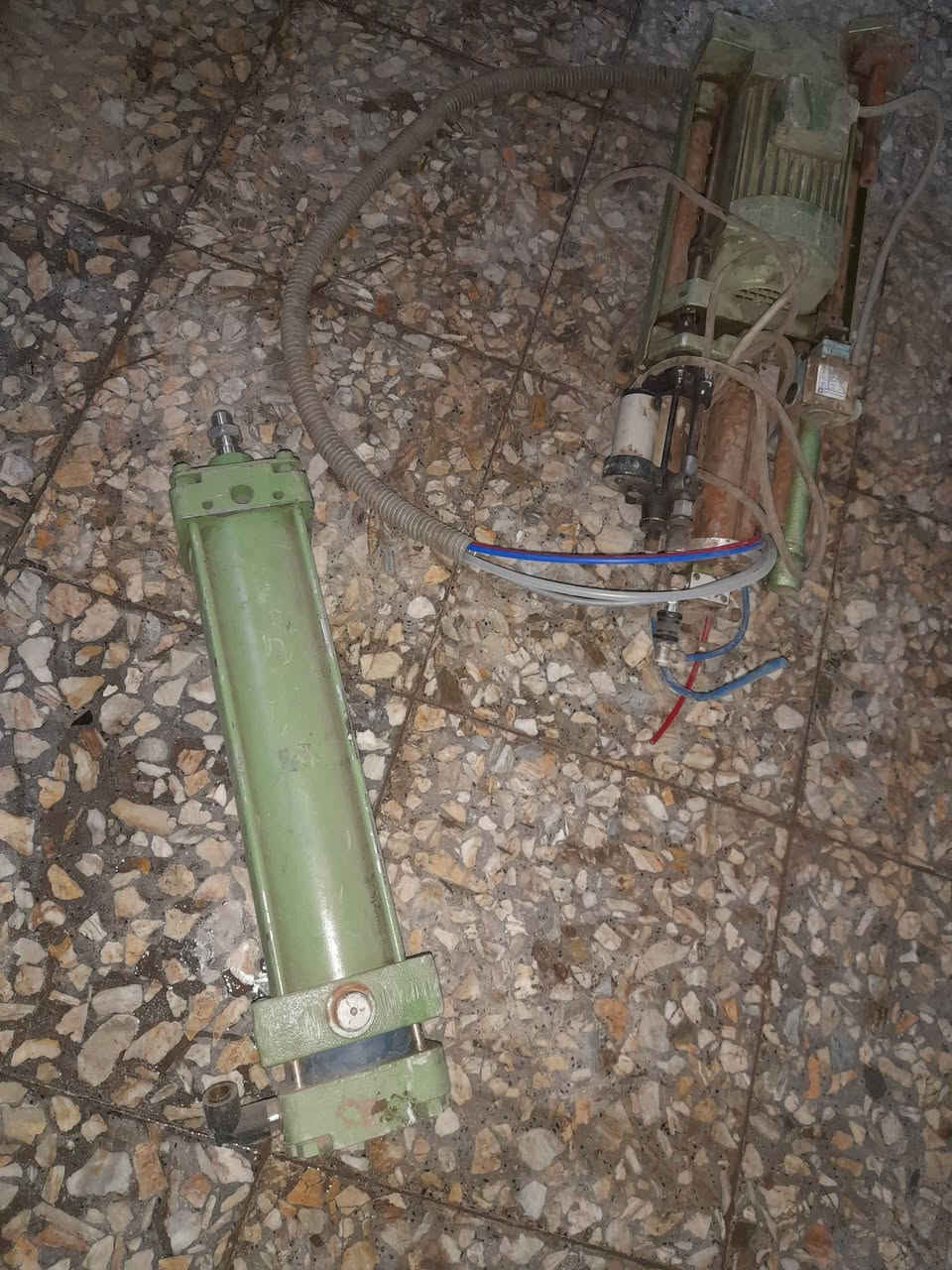 ماطور مع مضخة اليتخدمة يراسلني بغداد البلديات ***********
