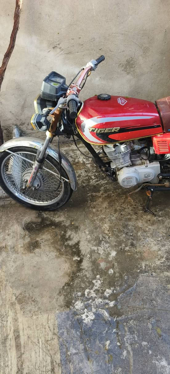 للبيع 2020الموصل جانب اليمن السعر 350 بي مجال ***********
