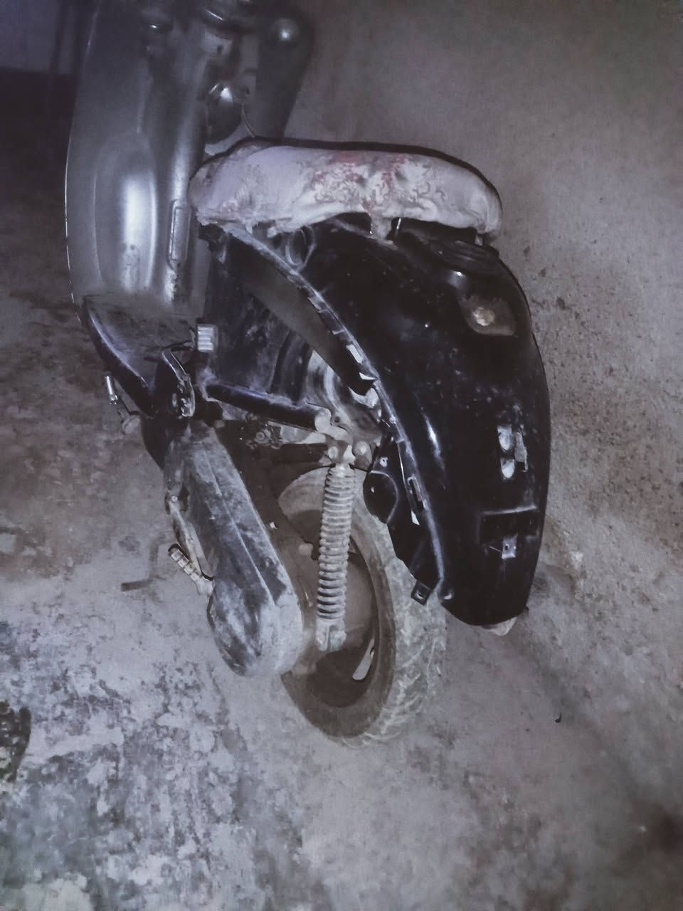 سلام عليكم شباب دراجه للبيع عنوان البلديات سعر 70الف رقم الهاتف ***********
