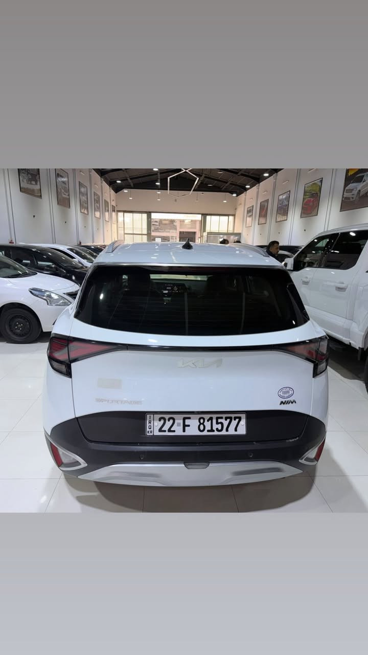 السلام وعليكم
كيا سبورتج 2023 

ماشيه 11 مايل 

محرك 2000 دوش 

السياره كفاله عامه بدون صبغ 

-بصمتين + تشغيل

-شاحن لاسلكي 

-اوتو هولد 

-انضمه قياده درايف مود 

-نضام منحذرات صعود نزول
-شاشه كار بلي 
-هاند بريك الكتروني دكمه 

-حساسات اماميه + خلفيه 

-كامره خلفيه

-قطعتين تبريد 

-لايت زنون LED
-كشافات زنون 
-بك لايت LED
-ويل كب 19 مروحه المرغوب انسه الطسه
-شفتات استيرن

-رادار جانبيه 
-مري تدفئة
-مثبت سرعه 
-نضام مانع انزلاق
-نضام نزول منحدارت
-اشاير مري وكهربائية 

الاستفسار ***********
