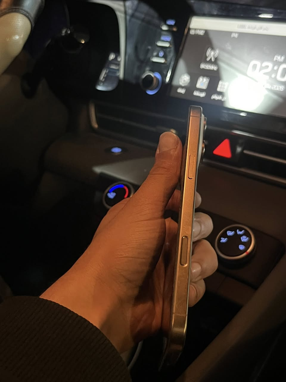 السلام عليم ايفون 16 برو ماكس نضافه 100%ذكره 256 بطاريه 90  والجهاز دبل ويا كارتونه وغراضه 
الرقم 📞*********** وتساب فقط او راسل علئ خاص
