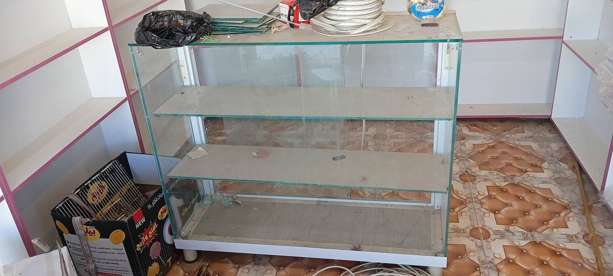 غراض للبيع 
حيدر هادي 
***********
