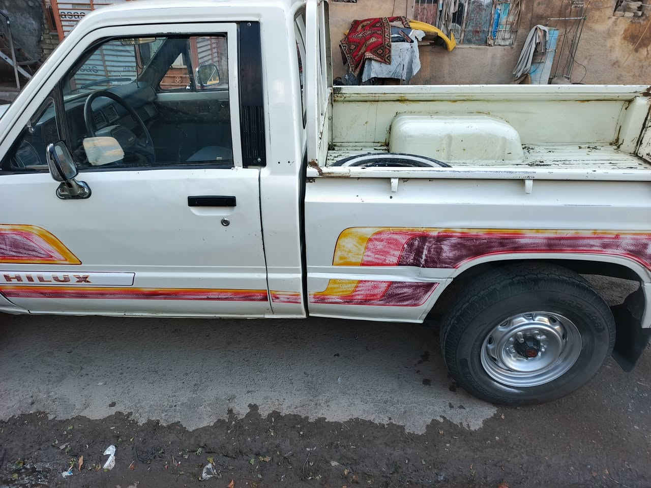 السلام عليكم من رخصه مدير الاكروب
سياره بيكم موديل ٨٨ سياره ابلادي جارده وصبغ للجماليه تعهد بگير ومحرك اكسل كهربائيات جديده جاهزه للعمل العنوان بغداد مدينه الصدر رقم الهاتف ***********
