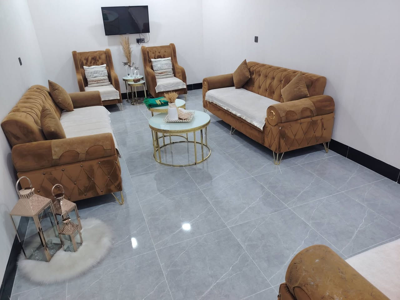 السلام وعليكم
تخم للبيع حطاطه مو سوكي مستخدم اخو الجديد ١٠مقاعد مع الطبلات
للتواصل *********** مكاني تكريت القادسيه
