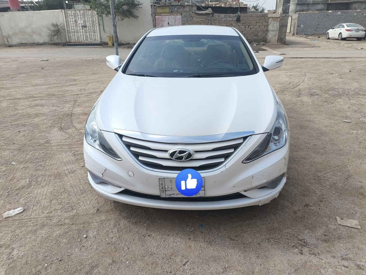 سلام عليكم سوناتا 15 خليجي شركه عامه  السياره كفاله بس بيه باردات 2 موضح بصوره سعر 150 وبيه مجال عنوان البصرة رقم الهاتف ***********
