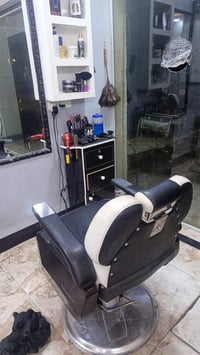 كراسي للبيع اثنيناتن ب 500 وبيهن مجال/07828879657