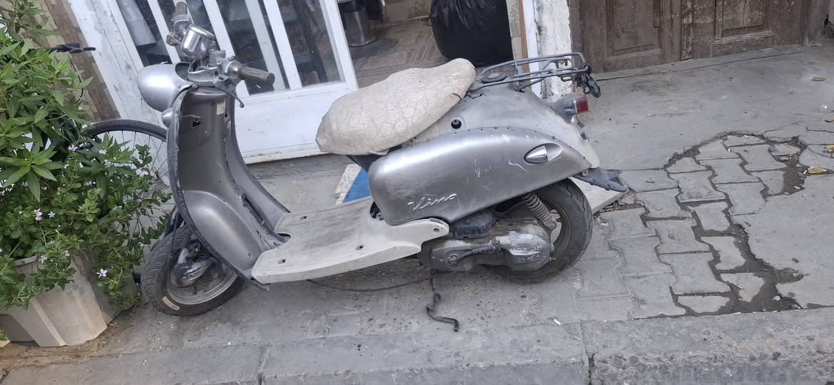 دراجه عبد الحليم
محرك باله جديد ٨٠ 
كابريتر باله خطين 
هلشوفه بلصور نكره ناعمه وخير من الله محرك مكفول السعر ١٠٠ قفل من الاخير يرادله ترنيبات بصيطه. إذا اكو بايسكل بناتي اراوس 
هذا رقمي *********** مكاني بغداد الكرخ @
