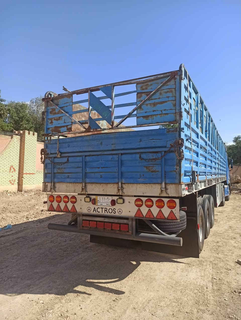 سلام عليكم عربانه للبيع حداديه
الرقم الهاتف ***********
