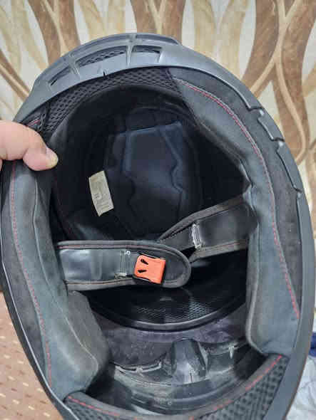 #خوذات عدد2 للبيع
وعندي هورنات بوش بس مامصورهن
قيم وابيع ***********
