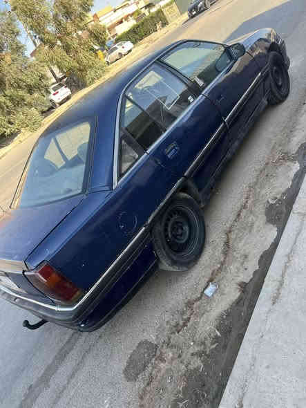 اوميكه للبيع موديل1992سنويه منتهي2022 محرك كير شرط لا صرف ولا بخار سنويه عضم عاج مكان السياره كركوك قضاء الدبس سعره25وبيها مجال
***********
