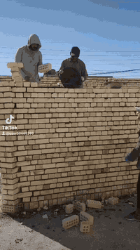 بغداد العراق 
خلفة بناء درجة أولى أولى الطابق الارضي الدبل 400 الطابق الثاني 450 اشتغل اكباله وعلى الدبل واليوميه

حسين البلحاوي للاتصال واتساب

***********
