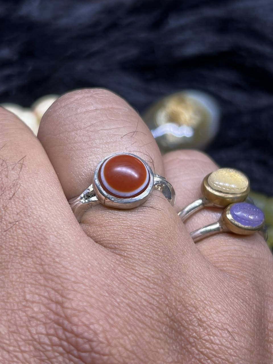 خاتم جزع بقراني
صياغة يدوية

الشراي***********

المكان بغداد حي اور توصيل ماعندي
