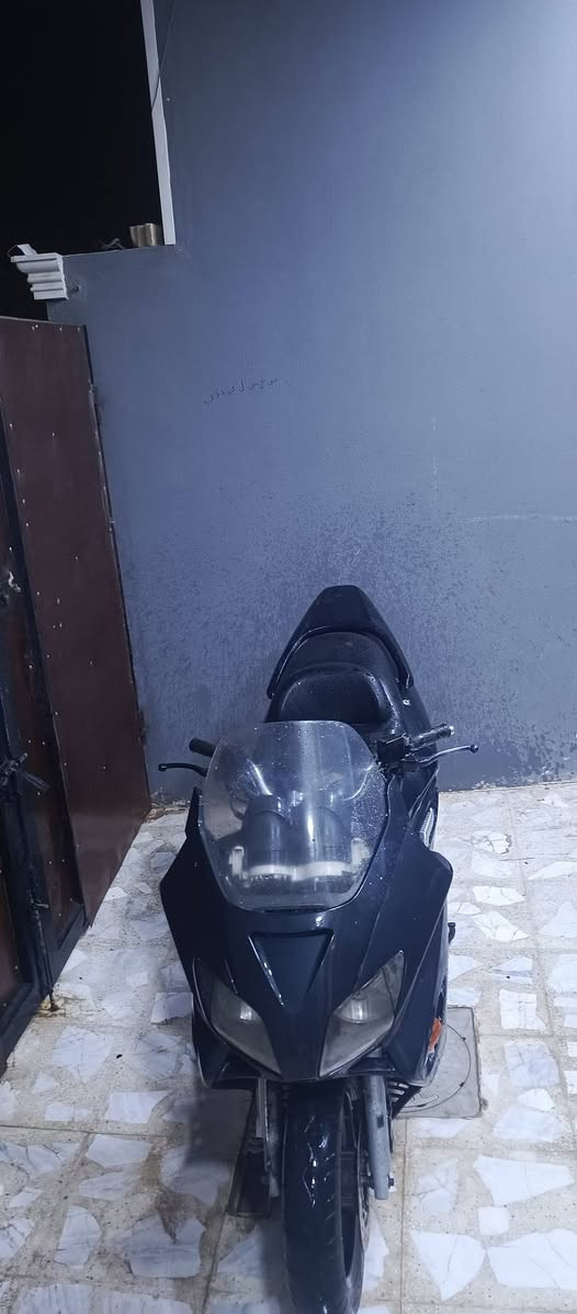 السلام عليكم عندي دراجة 06 للبيع مكاني بغداد السعر 500 وبيها مجال ***********
