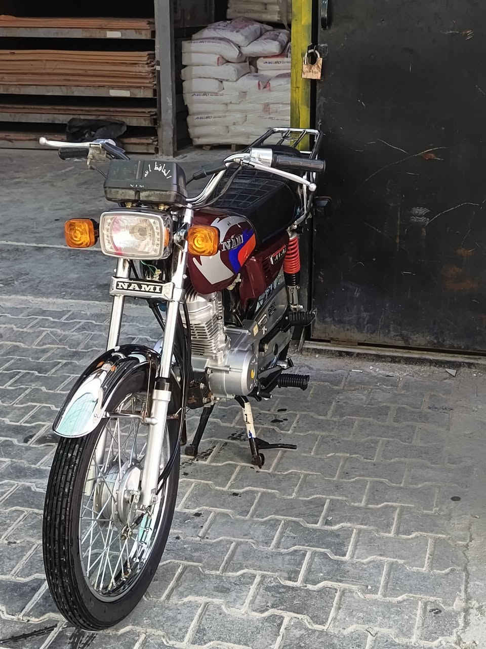 سلام عليكم دراجه اربعه كير موديل 2025 دراجه نضيفه محرك ملمفتوح منها برغي اوراق كامله سكنر دراجه كامله من كلشي كربائيات شغاله عوزها بس باتري مكان كربلاء الطاقه كربلاء, العراق


**إذا كنت صاحب هذا الإعلان وتريد حذفه لأي سبب، رجاءا أرسل رسالة إلى الدعم الفني**