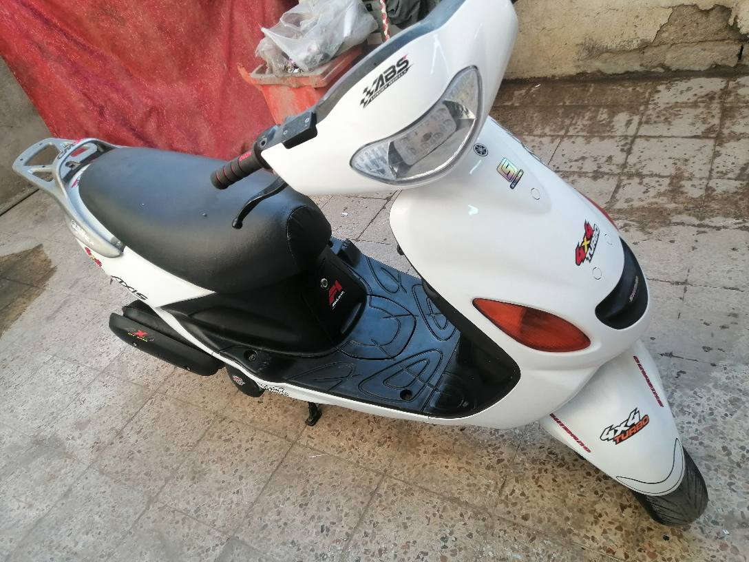 دراجه ياماها اكزز ياباني جاهزه من كلشي كهربائيات كله شغاله نكره سلف وهندر لايت ثلجي كيج بانزين كيج عداد شغالات محرك ناعم كلش شلعه حلوه اول مره تجفت باتري جديد كفر تايواني اصلي سعره 650 وبيه مجال للشراي عنواني تنومه رقم *********** البصرة, العراق
