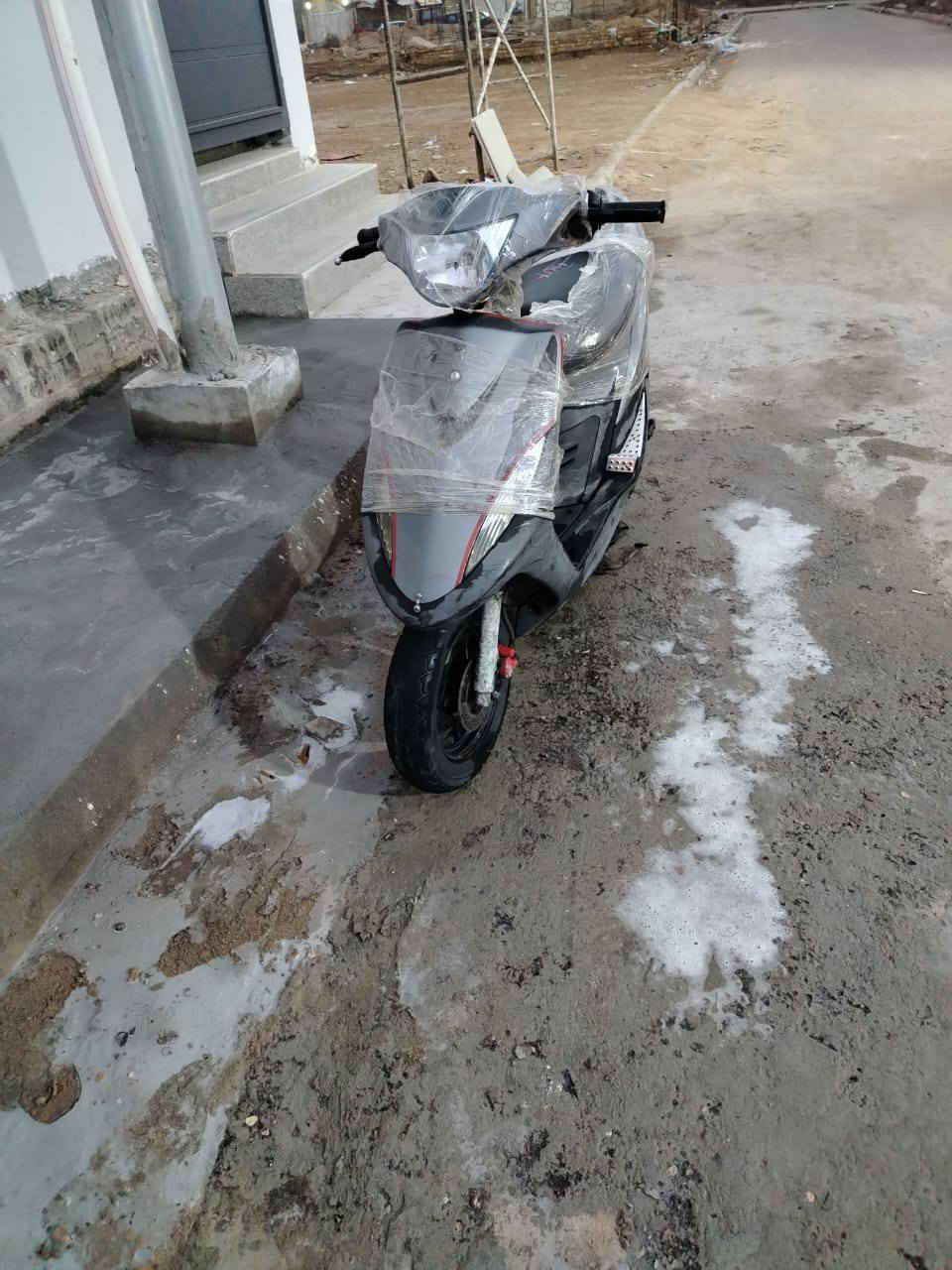 السلام عليكم اخوان دراجه ماكس عدله للبيع طالع من الوكيل صاله 2 وكيله بيت عاشور دراجه جديده بشكل بعده بدهن الشركه سعر 1150 وبيه مجال مكان حي المعلمين الجديد ***********
