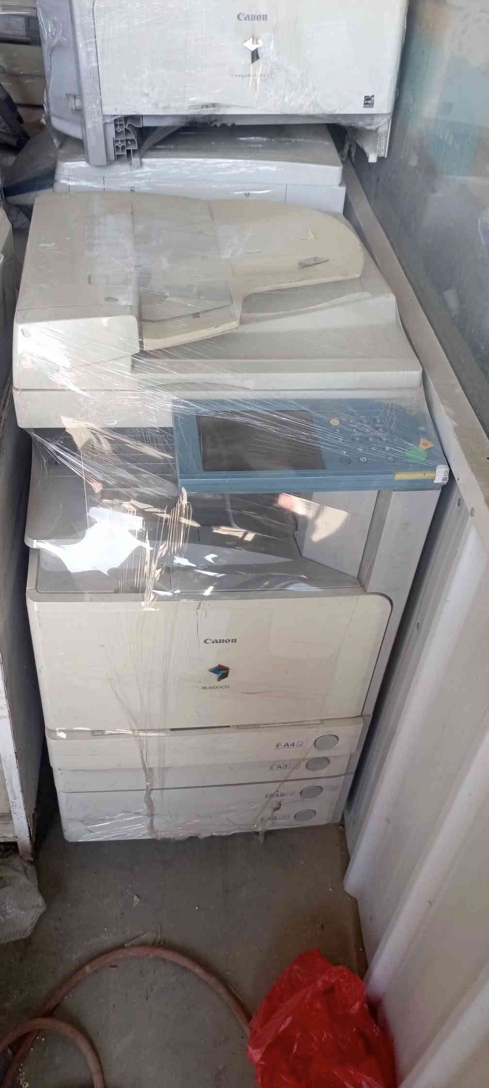 السلام عليكم
متوفر طابعات مستعملة نضيفة
الكمية خير من الله
العنوان الديوانية 
***********
