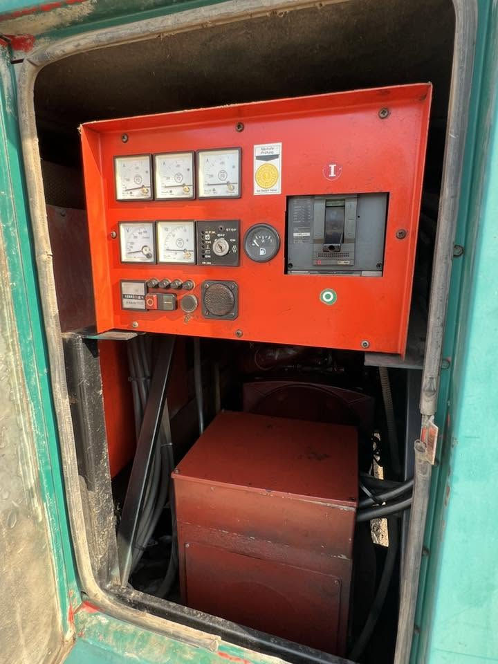 بسم الله الرحمن الرحيم 🤍
مولد ايفكو🇩🇪
250v/200w⚡️
عداد الساعات126000الف 
وراد المانيا🇩🇪
الاستفسارات 01007204939☎️


**إذا كنت صاحب هذا الإعلان وتريد حذفه لأي سبب، رجاءا أرسل رسالة إلى الدعم الفني**
