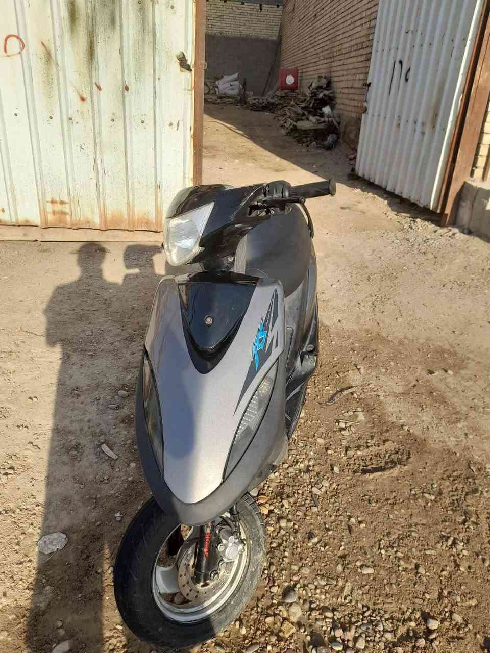 ابيع ماكس 120 شغاله بيها نقوصات قليله طوافه بانزين ستان تعليك ودكمه تشغيل سعرها 550 ***********

