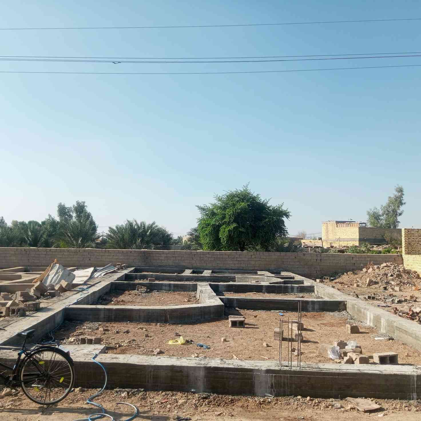 قطعه للبيع #زراعي  شارع ال عمار قريب جسر ال عمار حي الجوادين مساحه ٢٨٠متر صب رباط كهرباء ماي منطقه جاهزه للسكن
***********
