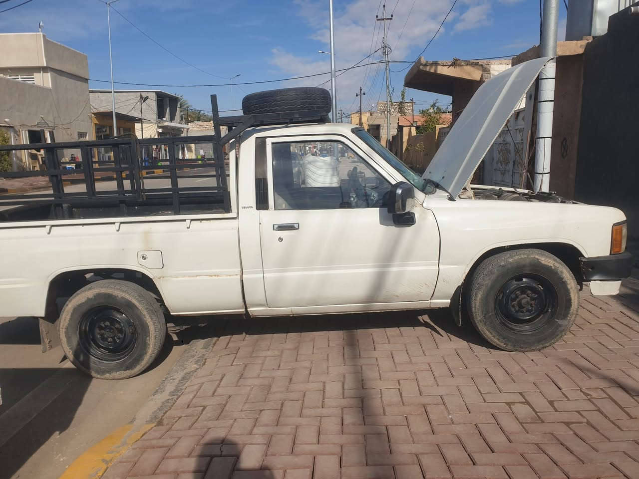 السلام عليكم للبيع بيكم موديل 85 سياره جاهزه اكسل كير نظيف سنويه لي 30 رقم ديالى الدولي 5كير مكان ديالى سعر43 رقم الجهاز ***********
