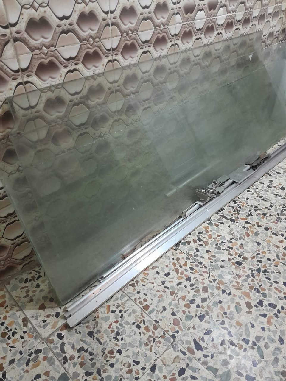 غراض محل حلاقه للبيع كرويتات وديكور مال اخشاب وجامات حلاقه وجام خانه
١.كرويتات ٣ كلهن ب ١٢٠
٢.جام خانه مال محل حلاقه ٢٥٠الف واجه مترين ونص
٣.مرايات ب٧٠ثنينهن 
٤.الديكور الاخشاب ب٤٠٠ محل كامل
مكاني بغداد الحريه حي السلام 
***********
