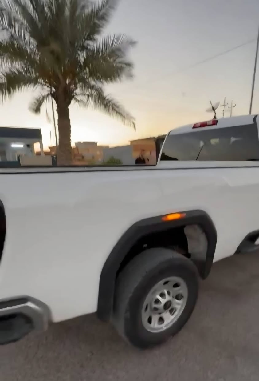 للبيع بودي جيمسي فقط 
 موديل  ٢٠٢٤ 
السعر مناسبة 
رقم الهاتف ***********
