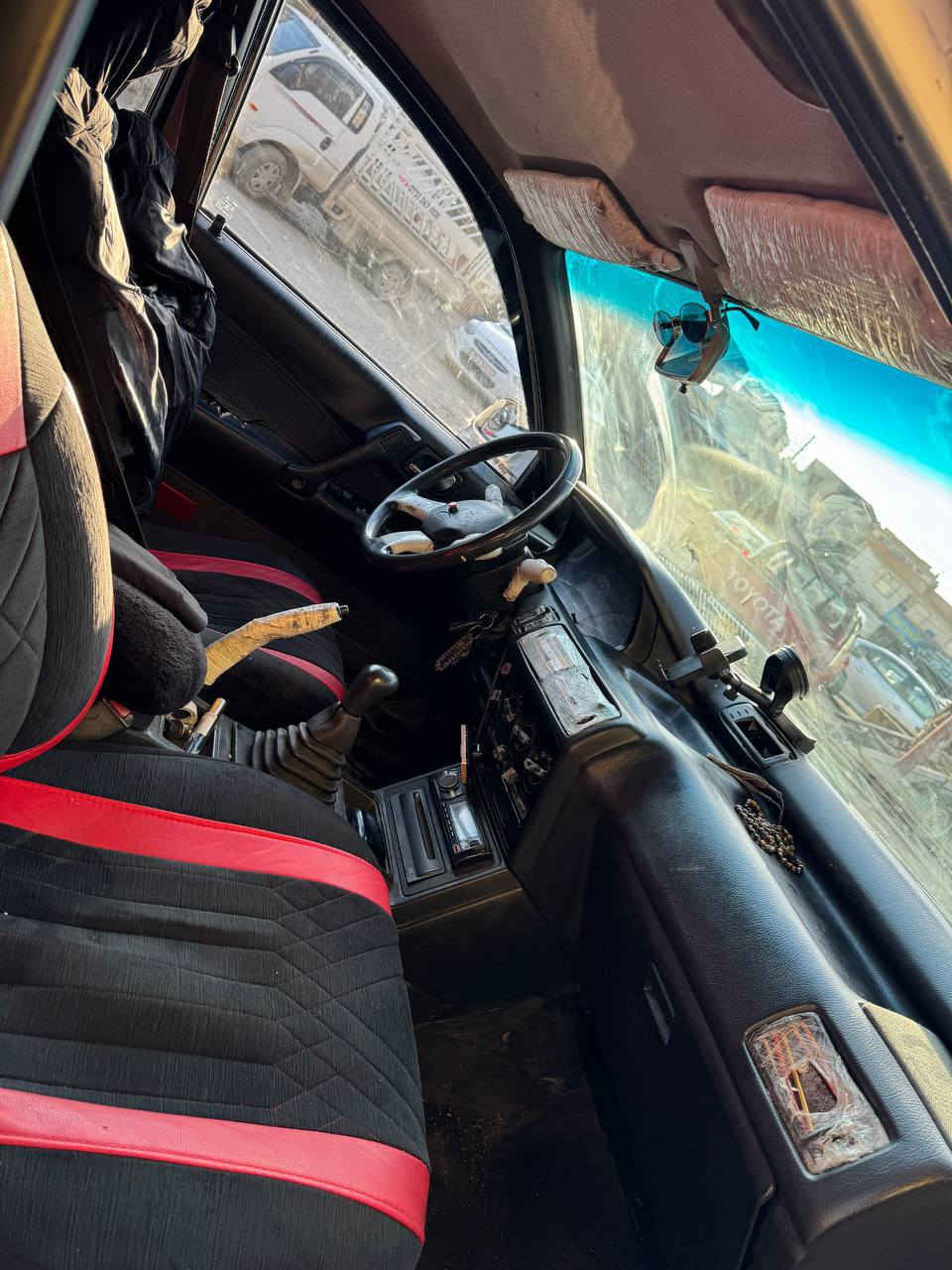 گڵاند 1989، مەکینە 63، ئاڕم پلاستیک سۆران بەشەرتی ئەوەلیات و گێرو مەکینە، دەعم و لێدراوی نیە، 
چوار جام کارەبایە 
قفڵ مەرکەزیە 
نرخ 33 گەڵا

‏‪***********‬‏ رانية, السليمانية
