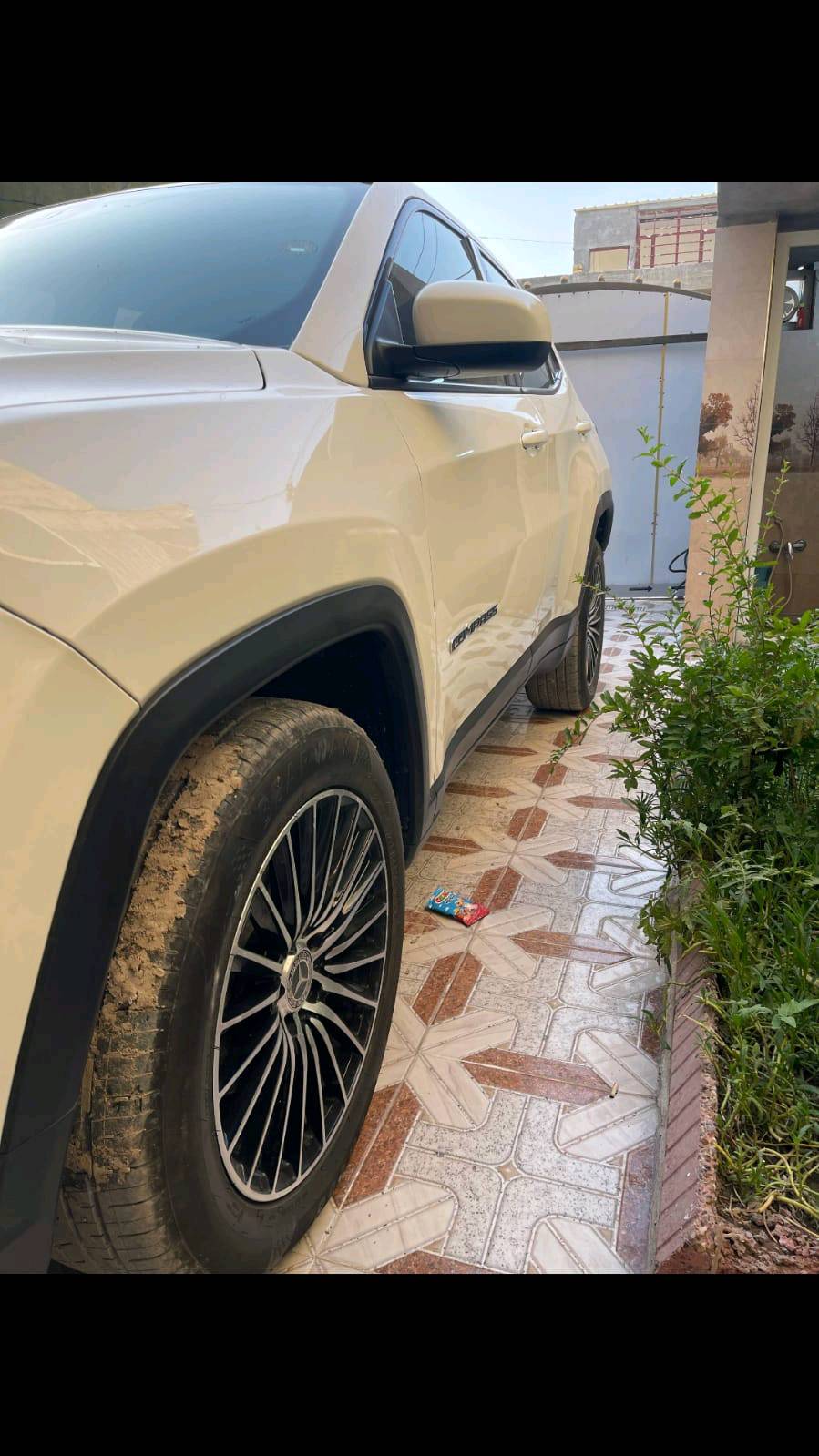 يالله جيب كمبارس 2021 بلاش ماكو هيج سعر
مكينه 2400 المرغوب بدون تيربو 
لايت زنون 
كشافات 
داخل  اسود وجداً جديد الداخل 
سايد بريك دكمه + اوتو ويا الاحزام 
شاشه كبيره 
كامره دواره 
منافذ يوس بي 
لد داخلي متعدد الاوان 
فول تحكم استرين 
تخم تاير جديد 
منظومه احتراق كلشي بيها جديد 
حادث السياره رصه خفيفه في الجنطه 
السعر ١٢٥وماكو هيج سعر بهيج نظافه 
مكاني بابل الحله 
لون  ابيض بلادي 
مواصفات 
بصمه تشغيل 
بصمه تشغيل عن بعد  
تحكم ستيرن 
حساسات خلفيه 
سستم مضخم امريكي بلادي 
تخم تاير جديد هستوني مبدله 
وبعد بيه هواي مواصفات 
رقمه اربيل بسمي تريد وكاله تريد مداور موجود 
السعر 125وبلعافيه عل ياخذه سياره شعرايه ماعايزه
 ***********