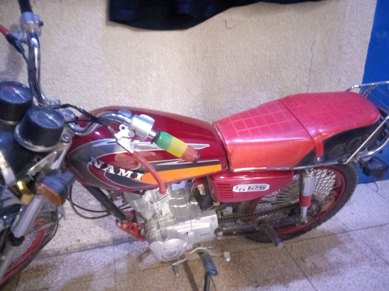 السلام عليكم دراجه للبيع اوراق اصولي كربلاء الحر ما مفتوحه 21 ناعمه برو السعر 500 //////***********
