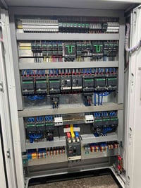 تم التصنيع ✅ بورد مسيطر محطة ماء ماطور 75 حصان عدد 2 ماطور 30حصان عدد2...