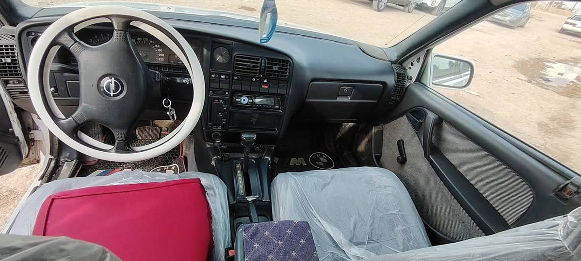 وابل وميكا حجم 18 موديل 1990
فول اتوماتيك 
رقم نينوى 12 وكاله تحويل من شرعي كربون بيها محرك كير جديد كهربائيات كلها شغاله تايرات باتري كله جديد سعر 30 بي مجال
مكاني
***********
***********
