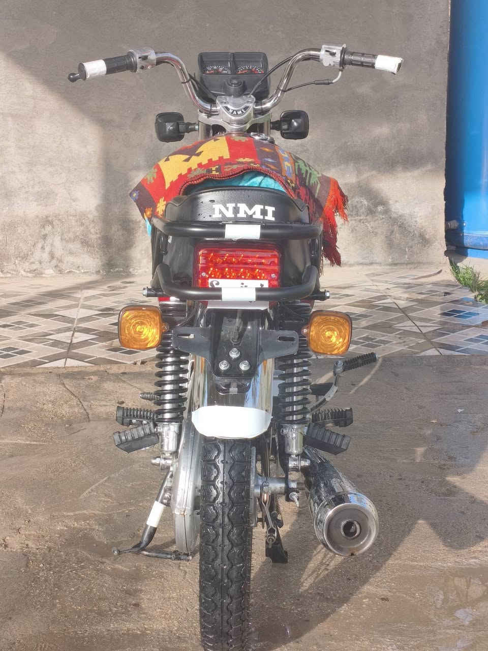 سلام عليكم نامه شاصي 21اصلي تعمير 25سعر مليون مكاني شارع بغداد عمود60 رقمي***********
