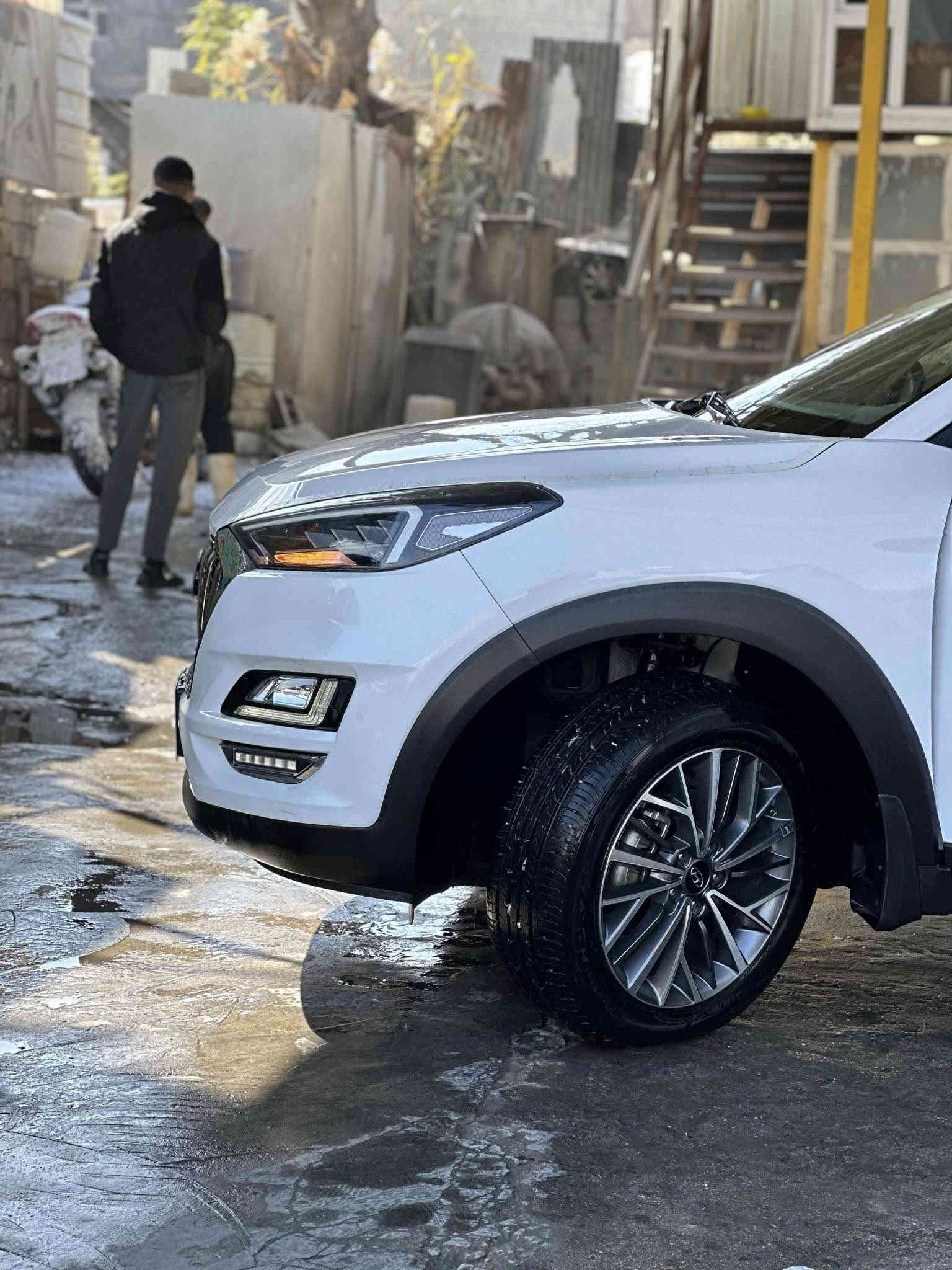 توسان موديل 2020 فول مواصفات كوري اصلي 5 عدسات رقم بغداد باسمي سونارها موثق ماشيه 79 قابله للزياده مع الصور مكان السياره الرمادي قرب مدخل الرمادي السعر 21500 هاتف ***********
ملاحظه الي مو شراي لا يفلسف براسي اخذي 25 اخذ 26 روح اخذ ماني لازمك
