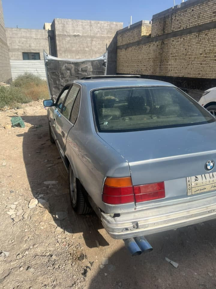 BMW 535 1991
مكينه وكير جدد 
شلعه ومعدل 
كير اوتوماتيك 
تخم تاير ويل خليه بلادي 
حداده الاماميه جديده 
سياره جاهزه عوزها ترتيبات بسيطه 
بطاينها ودشبولها نضيف بس كشنات يرادلهن تلبيسه 
كهربائيات كلها شغاله 
فتحه برده خلفيه سياره حلوه وجاهزه ماعوزها شي 
رقمها بغداد تحويل ثاني يوم 
يرادلها تبريد  
السعر ٣٧ 
مكاني البصره شط العرب 
***********
