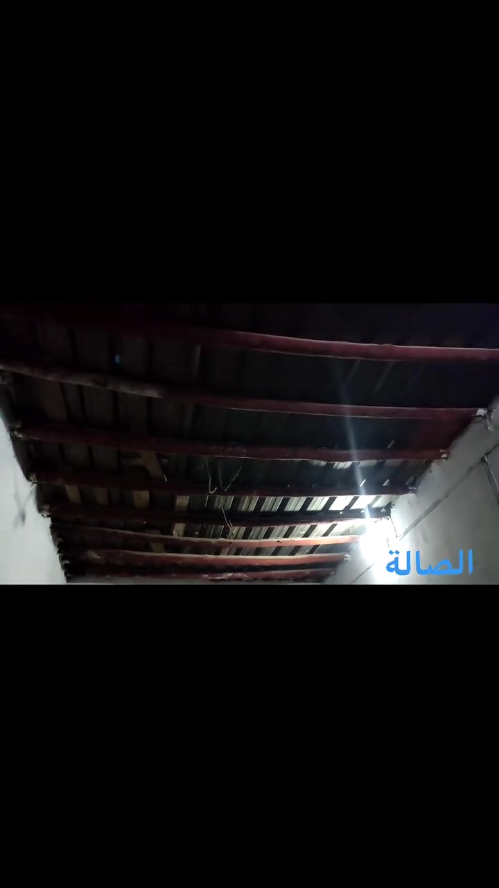 سقف للبيع
مال غرفتين ثنينهن 
  ثنيهن بيهن ١٧ بوري حديد جديد
مع الجينكو جديد ايضا

+ الصالة بيها ١٩ عمود جديد+ جينكو مالتها جديد ايضا 

+ المطبخ  بي سندويچ جديد

للاسفسار / ***********

