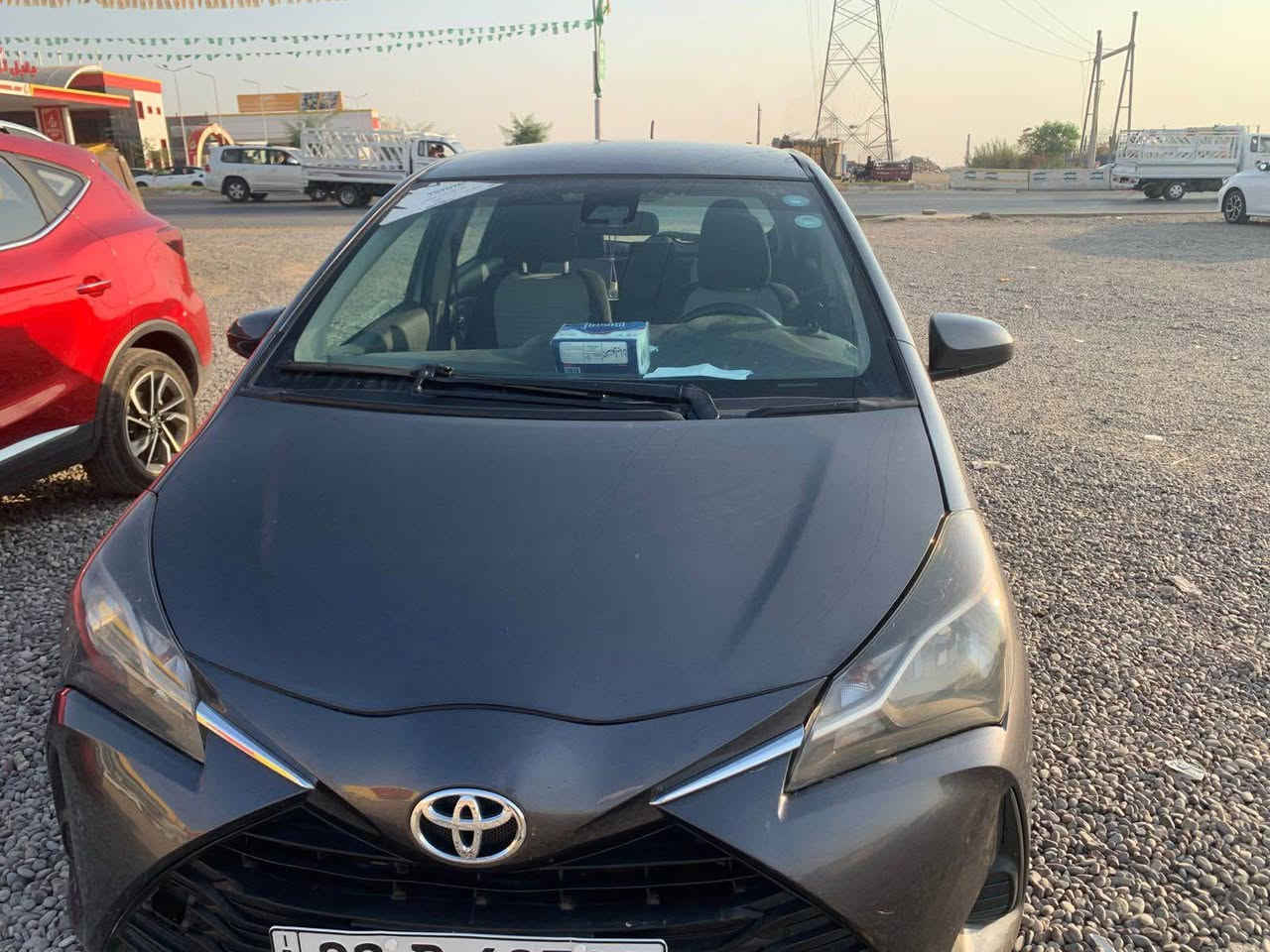 تۆیۆتا یارس 2019 LE
چوار جام کارەبای
کوشین هیتەر
کامێرە 
شاشە گەورە
راداری پێشی و خەتی جادەی
عەساسی دواوە
تەعدیل سورعە
زۆر مواسەفاتی دی تێدایە 
سەیارەکە زۆر پاکە بێ کێشەیە
بەشەرتی غەرامە 
سەیارەکە 98هەزار کیلۆمەتر ڕۆشتوە
یەک چاملغی لای سایەق سبوغە بێ داخلی 
شوێن هەولێر
ژمارە مۆبایل *********** وەتس ئەپی لەسەرە
نرخی 114 مەجالەکی کەمی تێدایە أربيل, العراق
