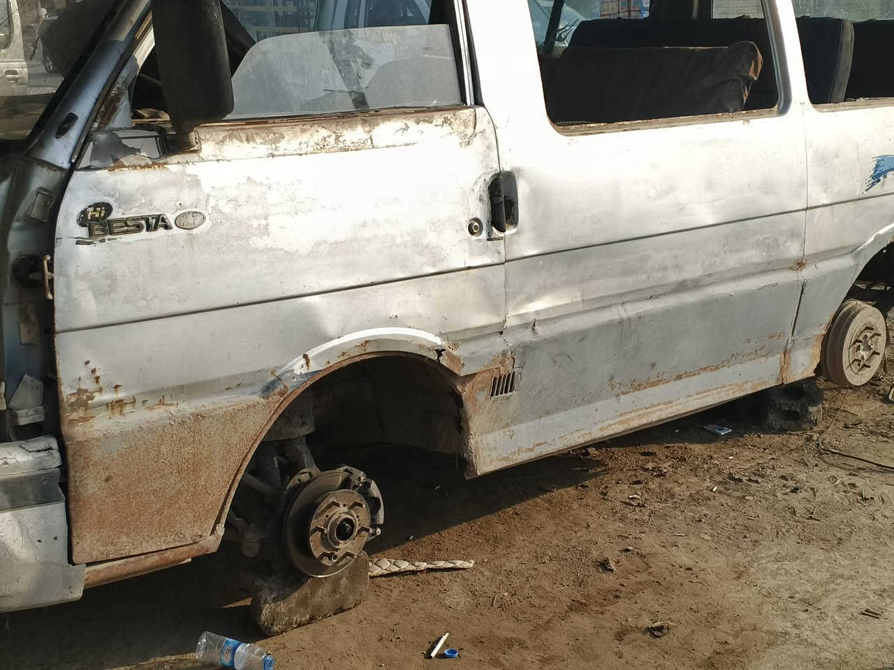 السلام عليكم تفصيخ كيا بستا كلشي موجود العنوان بابل القاسم رقم ***********
