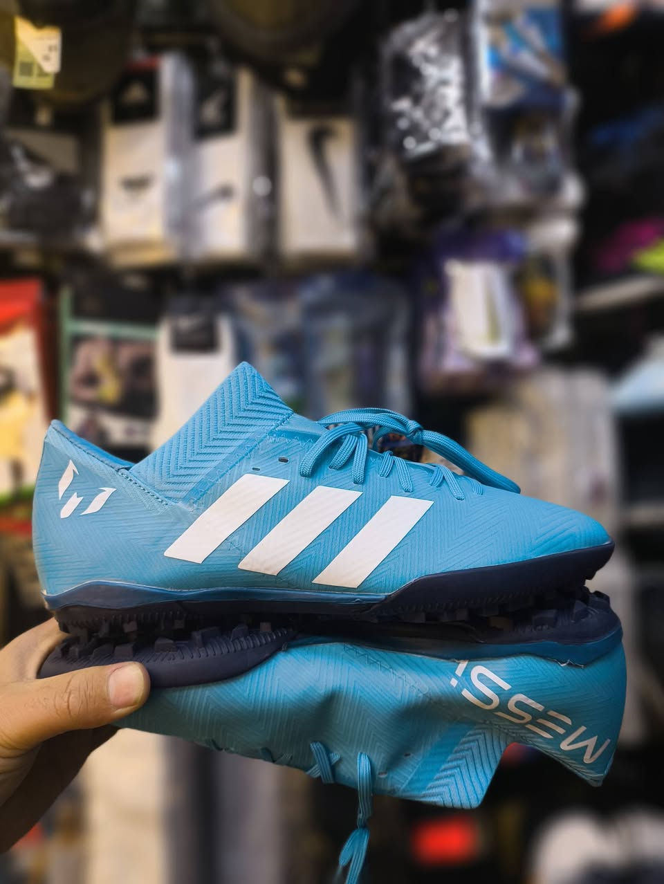 وصول وجبة جديدة حذاء ميسي فيتنامي  الاصلي 👟👟 

وليس تقليدي ❌ متوفر جميع الأحجام 39 40 41 42 43 44 45

بأسعار مناسبة جدا 25الف 

عنوان ديالى بعقوبه تحرير فلكه الاخيره ورا النجده مقابيل مختبر الهبه الجديد 
متوفر  توصيل الجميع المحافظات 5 الف


**إذا كنت صاحب هذا الإعلان وتريد حذفه لأي سبب، رجاءا أرسل رسالة إلى الدعم الفني**