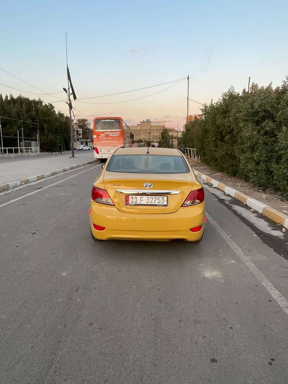 السلام عليكم 
اكسنت 2015 للبيع خليجي 
سيارة نضيفه حيل ومتعوب عليها 
بيها حادث بنيد وجاملغ مبدلات بدون دواخل 
دوشمة جديدة شاشه كامره تحكمات استيرن فول 
السياره بدون اي نقص كبل شغل وطلع ترايك وين متريد 
مكينة كير تبريد دواخل مكفول 
مكاني بغداد جديدة 

0770 623 0278
اتصال فقط بي واتساب ماجاوب خاص
