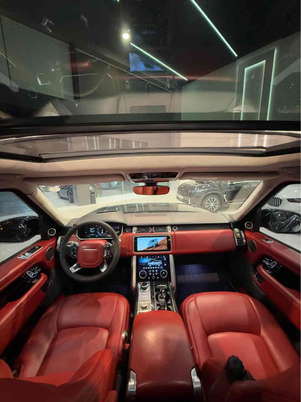 Range rover Vogue (Autobiography) 🔥💎
وارد الامانی 

ارخص سعر بكل العراق : 500$ ورقة🔥

‎موديل:2019 

‎مكفولة كفالة عامة ✅🔥

‎ماشية : 80klm

مواصفات السيارة وارد الامانی 

‎السيارة فول مواصفات 

‎بنوراما

‎داخل احمر بلادية

‎٤ شاشات

‎كشنات مساج

‎كشنات تبريد و تدفئة

‎كشنات ميموري

‎سلاجة

‎كامرة ٣٦٠

‎رادارات 

‎حساسات

‎جنطة جلاق

‎لايتات ٤ عداسات اوتو

‎بيبان شفط 

‎دوسات كهرباء

‎انضمات قيادة بيها

‎جكات تصعد و تنزل

‎و بعد هواية مواصفات متنذكر

‎ عدا مكانا صغير تعديل السيارة مكفولة كفالة عامة ✅

‎گير و محرك و حدادية كلها بشرط 

سعر: 500$ ورقة

‎للاستفسار : *********** whats app أربيل, العراق
