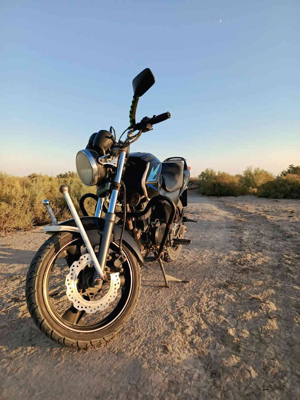 دراجه البيع
دراجه البيع بانده مكفواله ونضيفه وراق صواليه 

المكان واسط شيخ سعد /سعر1250وبيه مجال 

ستفسار خاص و تصال /***********
