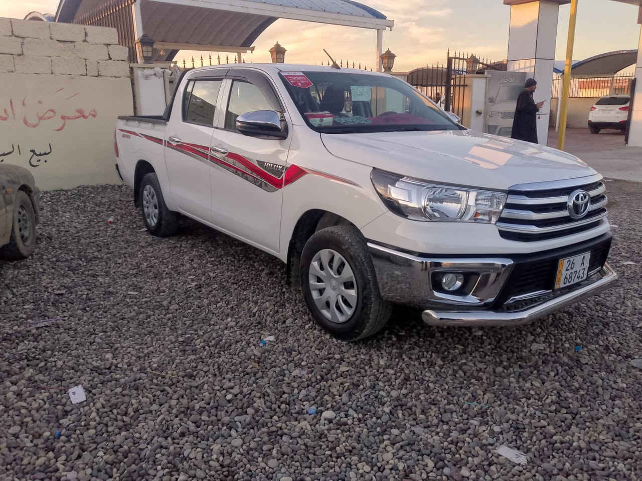 السلام عليكم للبيع هايلوكس  موديل 2025  بسمي صلاح الدين ماشي 5000 بعدو زيرو ماماشي كير عادي السياره وضع شركه بعدها زيرو كلين كلين بدون ضرر  السعر 265 بي مجال للطيبين  مكاني صلاح الدين الشركاط  رقمي ***********
