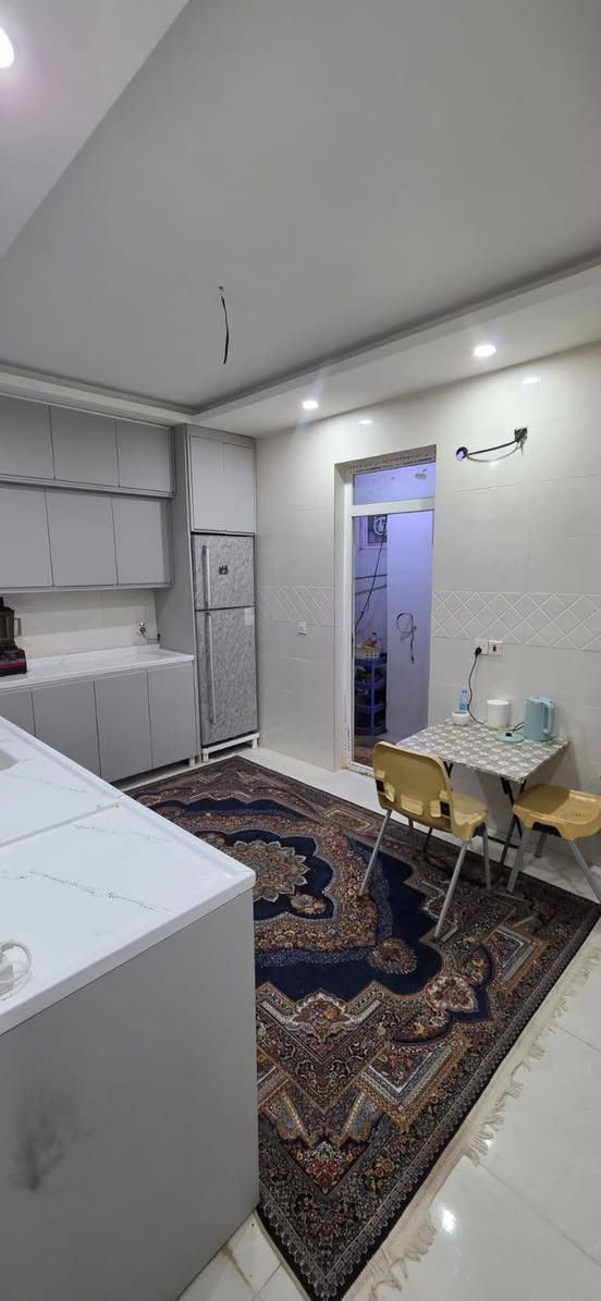 للبيع العنوان راسان
مساحه الدار ١٥٠
جنس الدار طابو صرف
 محتويات الدار👇
 غرفه نوم عدد ٢
صاله
استقبال
مطبخ حار بارد 
 الطابق الثاني بيتونه
مخرن سندويش
 سطح الدار ايزوكام
للمعلومات أكثر 
***********
