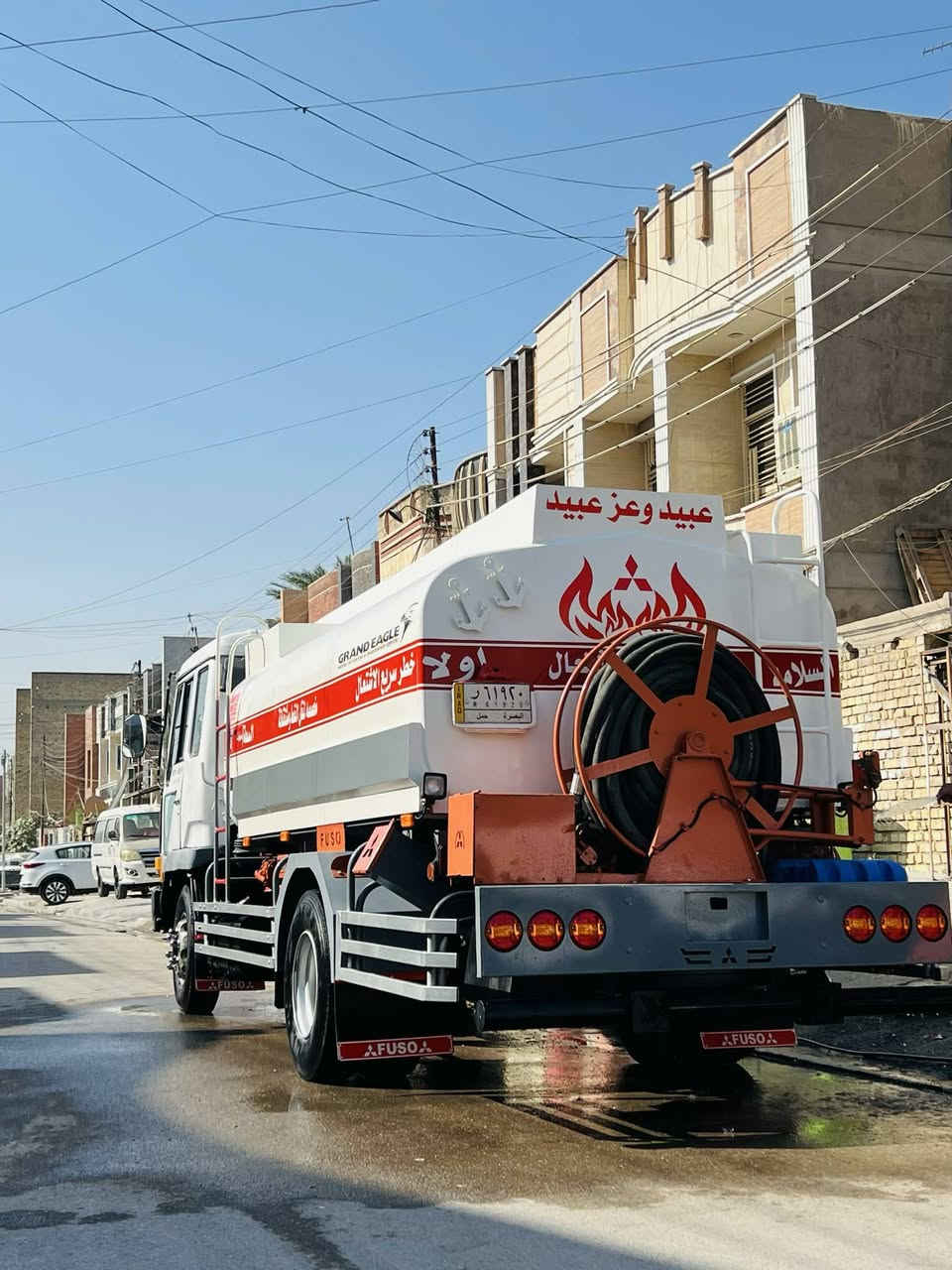 سياره فوسه سلامة سبعه ونص قبغها ثمانيه وميه تعمير جديد السعر ١٧٠ورقه وبيها مجال للطيبين رقم تلفون ***********
