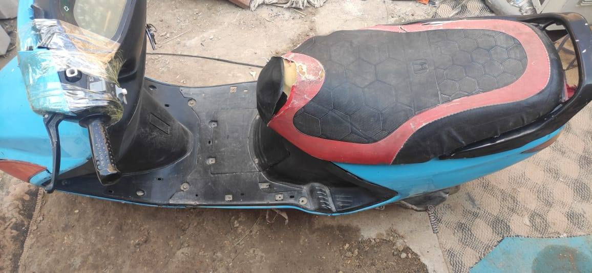 سلام عليكم 
دراجه فراشه للبيع 
السعر 300الف و بيه مجال 
دراجه كامل كلشي مفتوح 
المكان الجلبيه حي النهضه الثلاثه قرب مدرسه الخلاني


**إذا كنت صاحب هذا الإعلان وتريد حذفه لأي سبب، رجاءا أرسل رسالة إلى الدعم الفني**