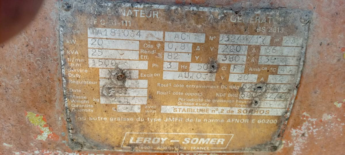 السلام عليكم دينمو ٢٥ كيفي دبل بولبرن تريده طبك كوبلن وفنديشن وياه علمن جانت ع دويز بستمين ٩١٢ شغال وجاهز  الي يريده ترهم ع مولد كيه وترهم علي اي مولد دبل بولبرن السعر 5,50 دولار مكان الانبار اكو توصيل ع الحساب الي يشتري استفسار ***********
