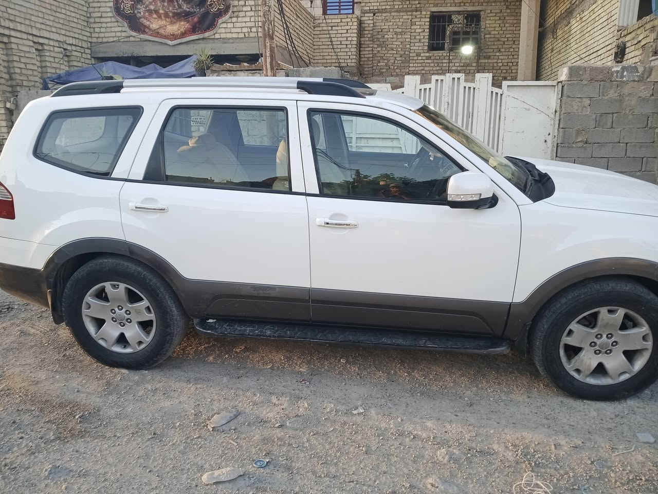 موديل 2012 مستعجل على بيع سيارة نضيفة سبعة راكب
تشغيل بصمة فول مواصفات 
سعرها 120 وبيها مجال 
***********
