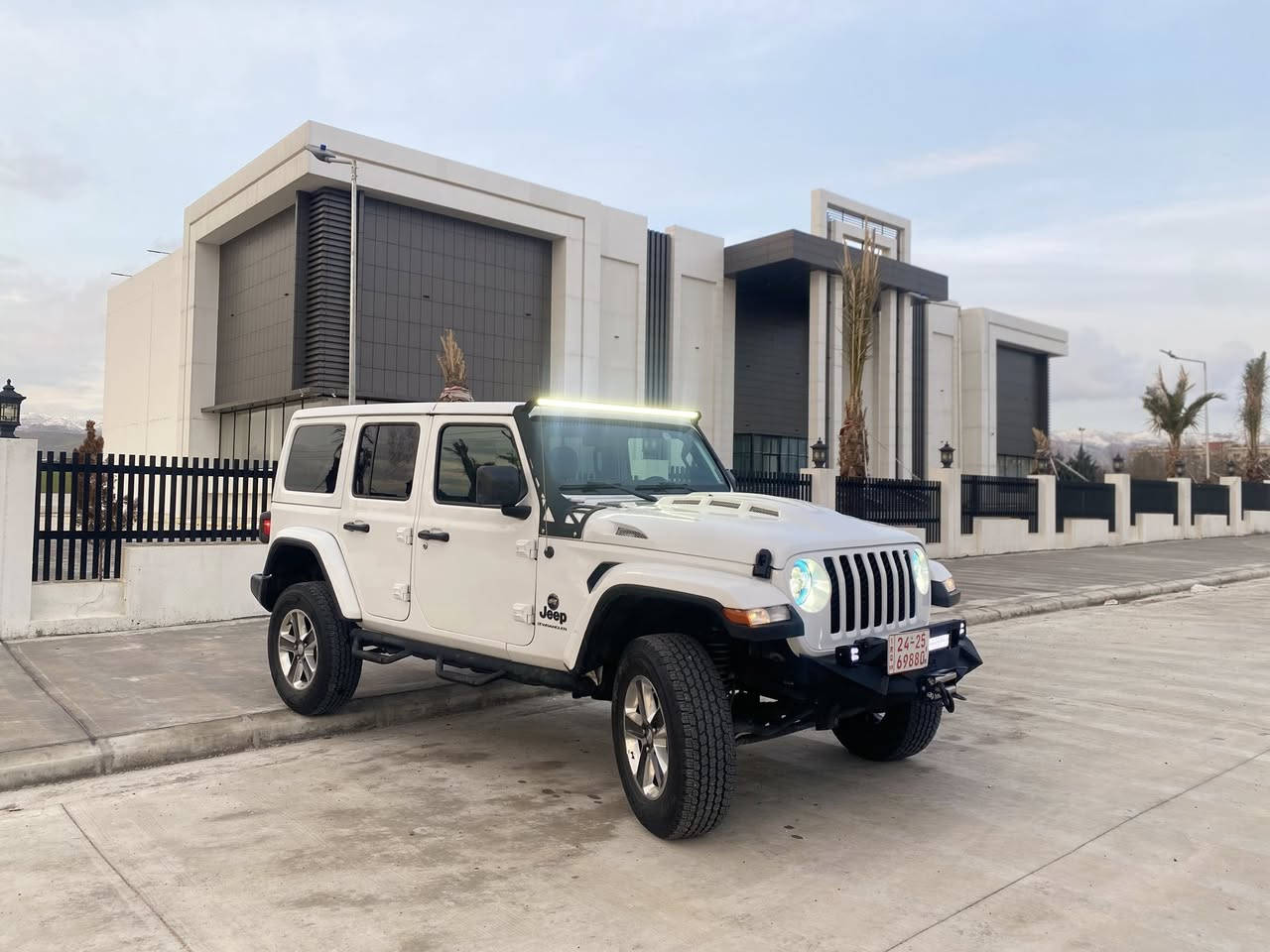 JEEP WRANGLER
موديل2023
ماشي.28الف ميل
محرك 4 سلندر توربو.20L*
اربع باب كلر امريكى صورة حادث موجود بل منشور سيارة رقم كاتي شرط ترقيم.
سعر (235) مجال بسيط
اربك مرجع شريكة
رقم. واتساب ***********
مكان سيارة عقرة
