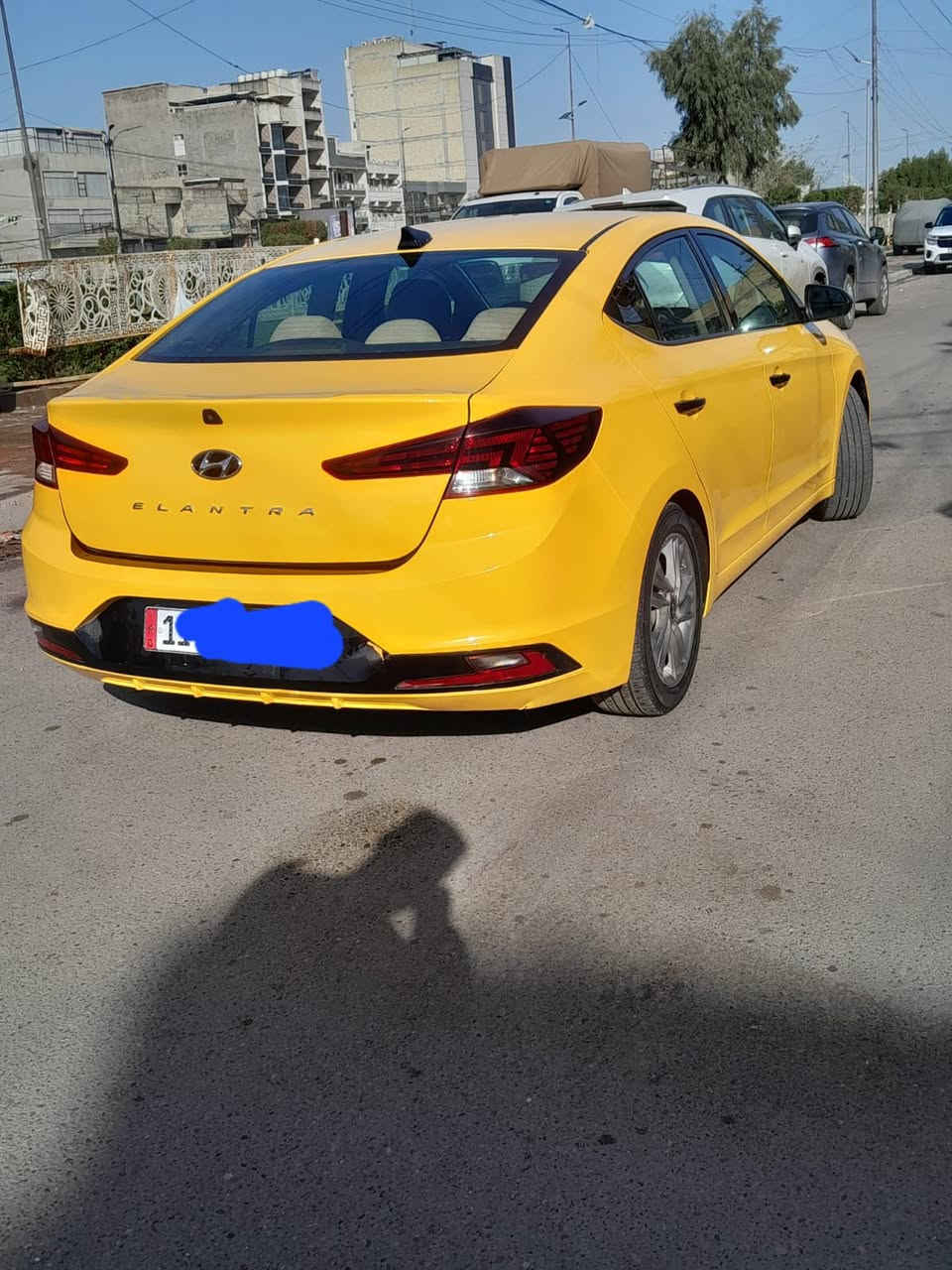 انترا 20 حادثه حافت البنيد بدون دواخل 
وراجع البنيد نفسه السياره ليبل واحد كله 
المكينه   200 دوش مامفتوحه شركه
الكير شاديلة اي تي شرط اتراي زيرو  
منضومت غاز ام الضمان موجود الكارت 
تخم تاير جديد دوشمه عامه السياره جديده جديده،
المواصفات نص فول شاشه جبيره وشاشه اعطال بالدشبول 
رادارات 360 
البطن لونين بيجي واسود 
ويلكب ابلاد 
زنون عالي ناصي شرط اصلي ابو الضمان  
السياره متعوب 
تحويل مباشر بسمي أرقام جديده وهزه جديده
العنوان بغداد الرقم ***********  السعر 130 
مجاله حك جيه فقط
